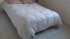 1 室のベッドルーム、WiFi、ベッドシーツ