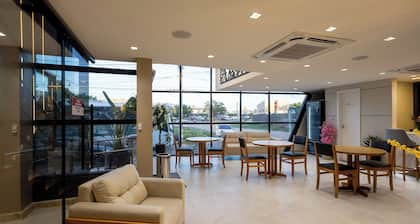 Aira Hotel