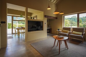 Familienhaus, Bergblick, zum Garten hin | Wohnbereich