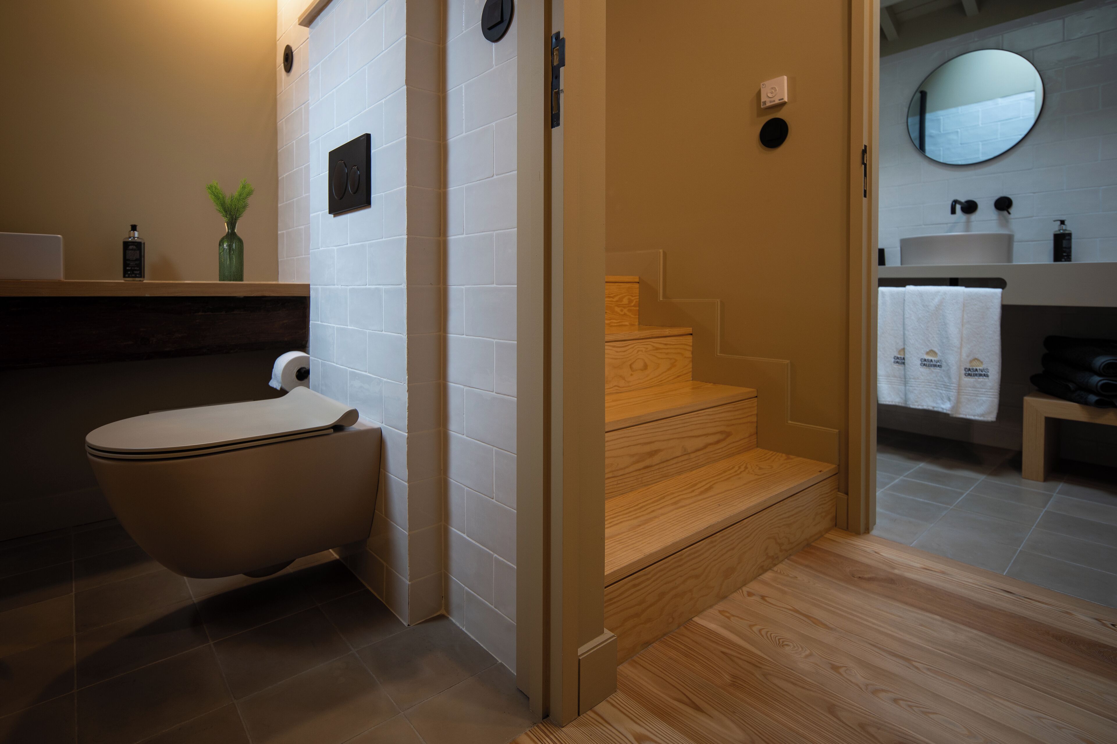 Casa familiar, vista a la montaña, en el área del jardín | Baño | Batas y toallas 