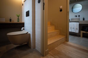 Familienhaus, Bergblick, zum Garten hin | Badezimmer