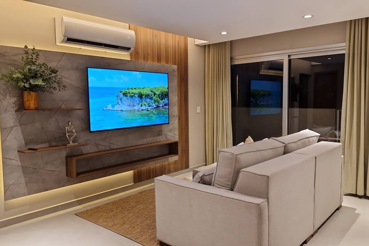 Superior Apartment, 2 Bedrooms, Balcony | Living area