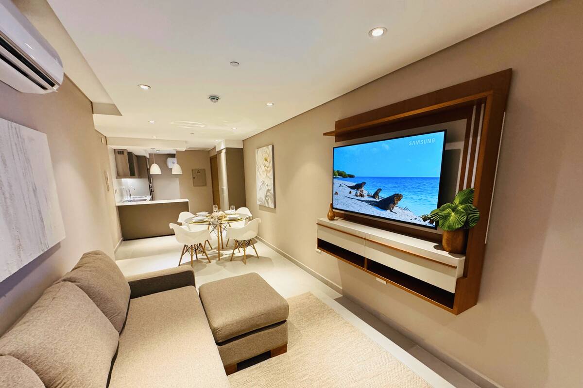 Family Apartment, 2 Bedrooms, Balcony | Living area
