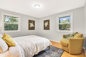 4 bedrooms, iron/ironing board, travel cot, WiFi