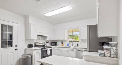 Three Bedroom House in Lake Charles