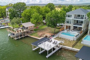 Exterior - The 563 Villa | Concierge Services (Kingsland)