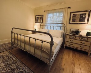 4 Schlafzimmer, Bügeleisen/Bügelbrett, WLAN, Bettwäsche