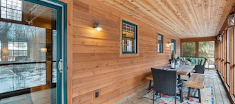 The Timber Nest "Goshorn lake dock, pool, town"