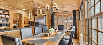 Timber Nest Goshorn lake dock, pool, town HOT TUB!