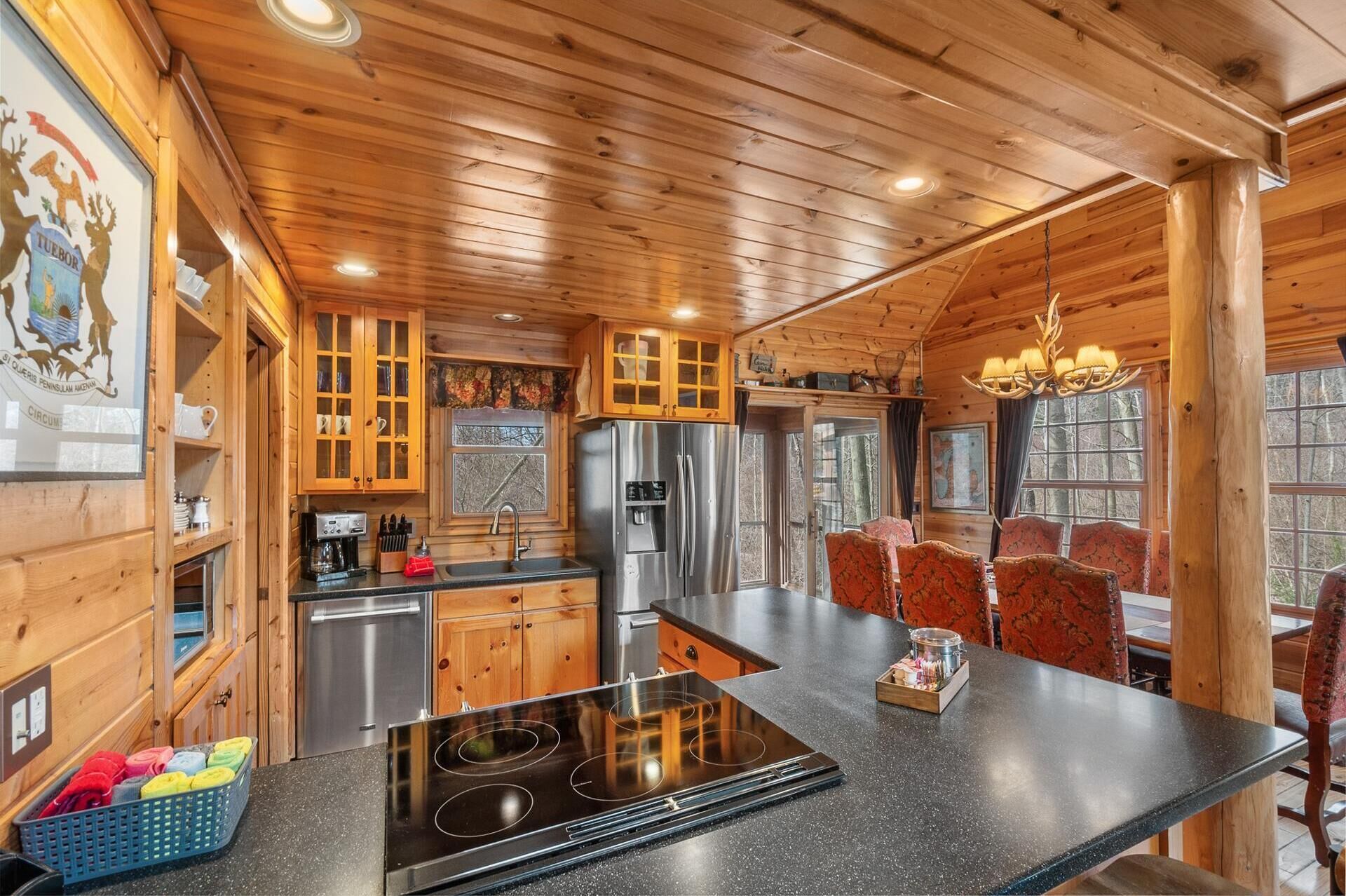 雪櫃、微波爐、焗爐、洗碗機