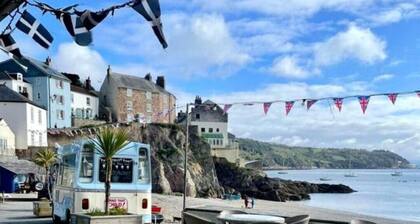 Boho Chic Glamping on the Rame Peninsula: Luxury Safari Tent for Families, pets
