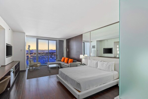 1 chambre, bureau, fer et planche à repasser, Wi-Fi