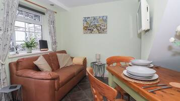 Cottage | Living area