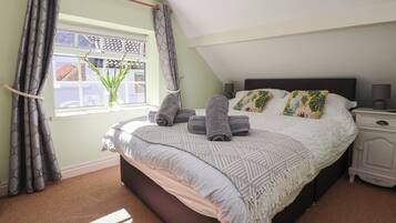 Cottage | Individually decorated, individually furnished, free WiFi