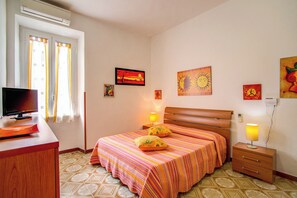 1 多间卧室、熨斗/熨衣板、WiFi、床单