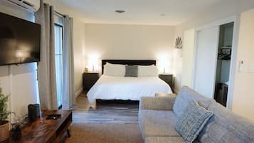 Televisión y chimenea