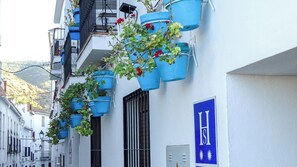 Quarto casal clássico, sacada | Vista para a rua
