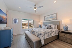 5 bedrooms, desk, iron/ironing board, travel cot