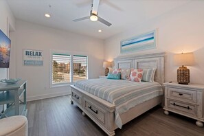 5 bedrooms, desk, iron/ironing board, travel cot