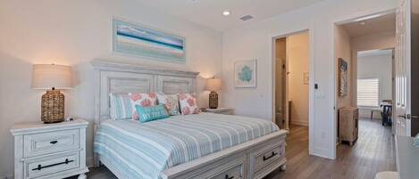 5 chambres, bureau, fer et planche à repasser, lit parapluie