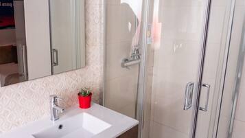 Doppelzimmer | Badezimmer