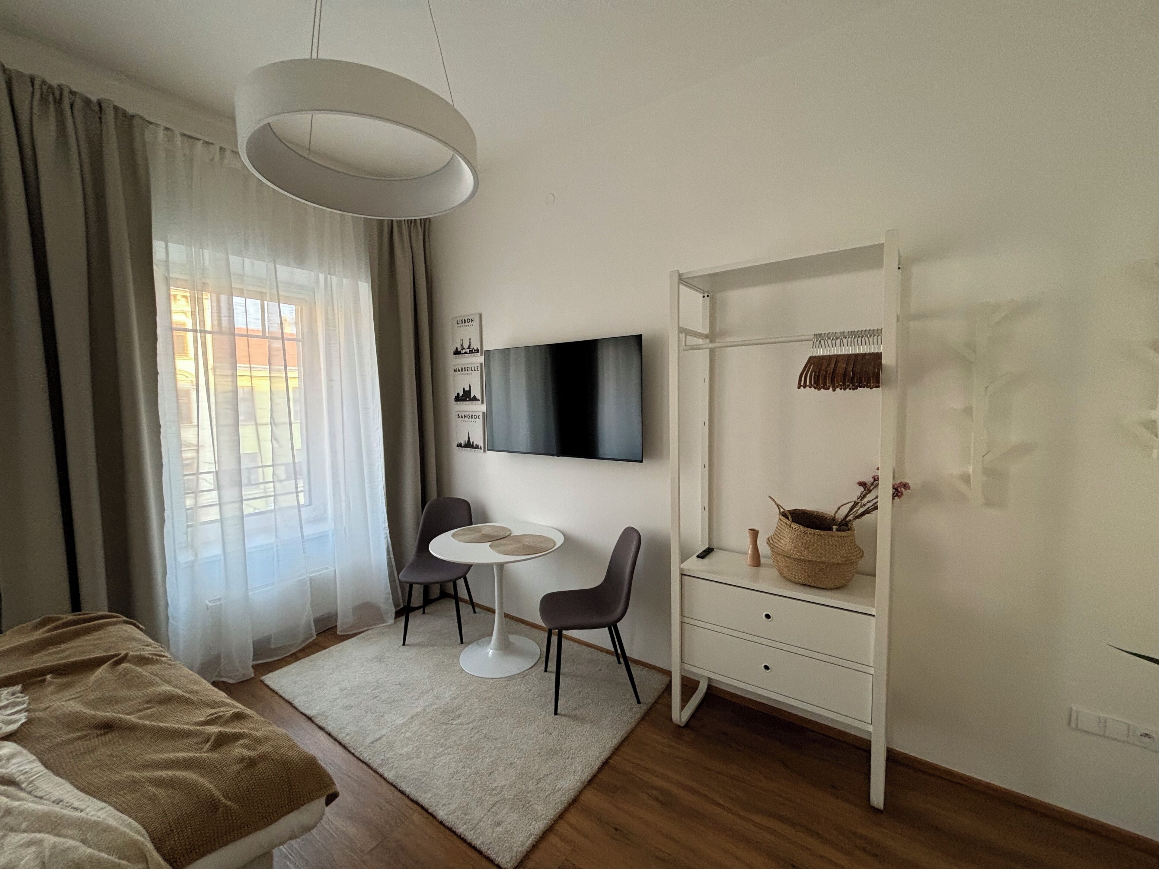 1 chambre, fer et planche à repasser, Wi-Fi, draps fournis