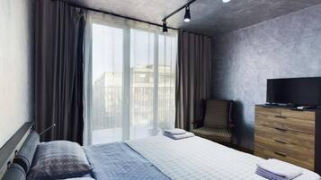 2 habitaciones, tabla de planchar con plancha, wifi y ropa de cama