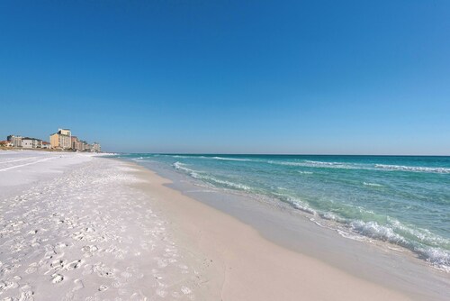 🌴Walk out to Beach-Beachside Pool-Studio Top of the Gulf 110🌴