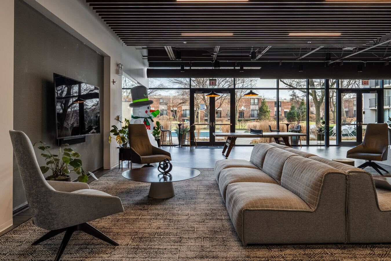 Smart TV, ping pong, books