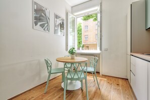 Apartment, 1 Bedroom, Courtyard View | Courtyard view