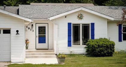 Kevins Place near PawPaw Lake!