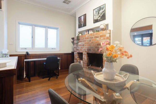 Unclassified image, 1 of 24, button