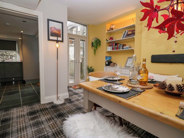 Dining - Poppy Cottage (Windermere)