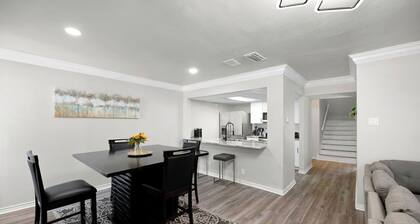 25% OFF-3BD/2.5BA-Condo-Six Flags-G.Prairie-GP32A