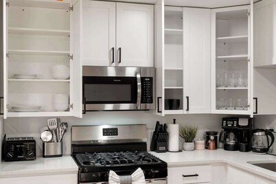 Free Parking, Workdesk, King Bed