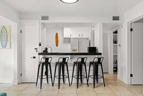 Interior - Surf N Snooze-Central Destin-Pet Friendly (Destin)