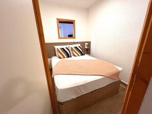 1 habitación y ropa de cama 