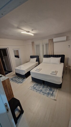 高級寢具、Select Comfort 床墊、筆電工作空間、床單