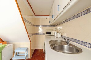 Apartment, 1 Bedroom | Private kitchen - Heart of Alfama Modern Cosy 1 BDR (Lisbon)
