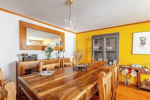Appartement, 1 chambre | Salle à manger