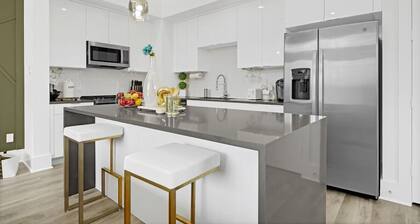 Stylish Retreat by Med Center