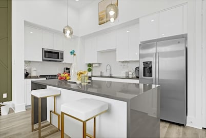 Stylish Retreat by Med Center