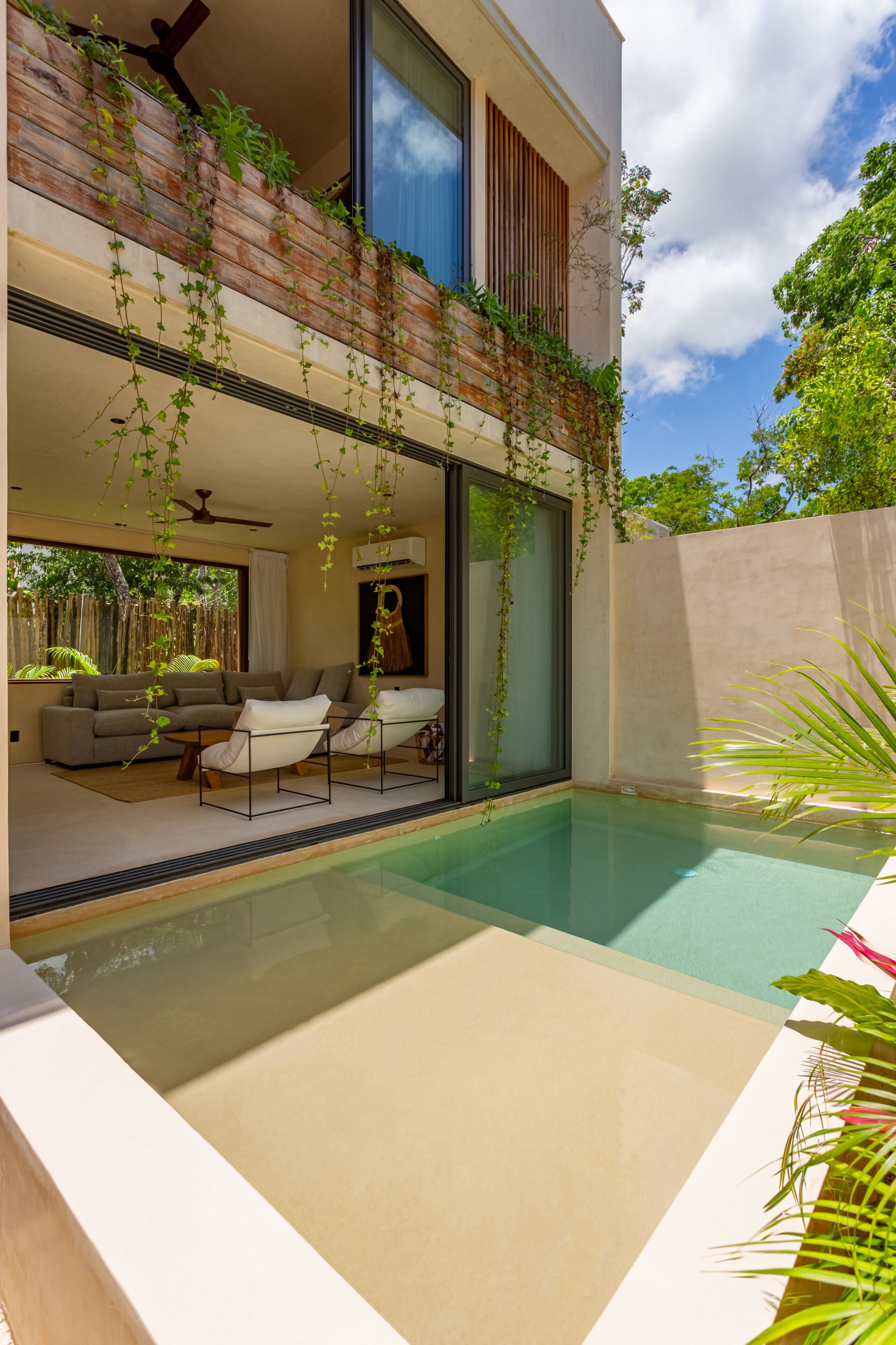 Romantic Villa | Front of property