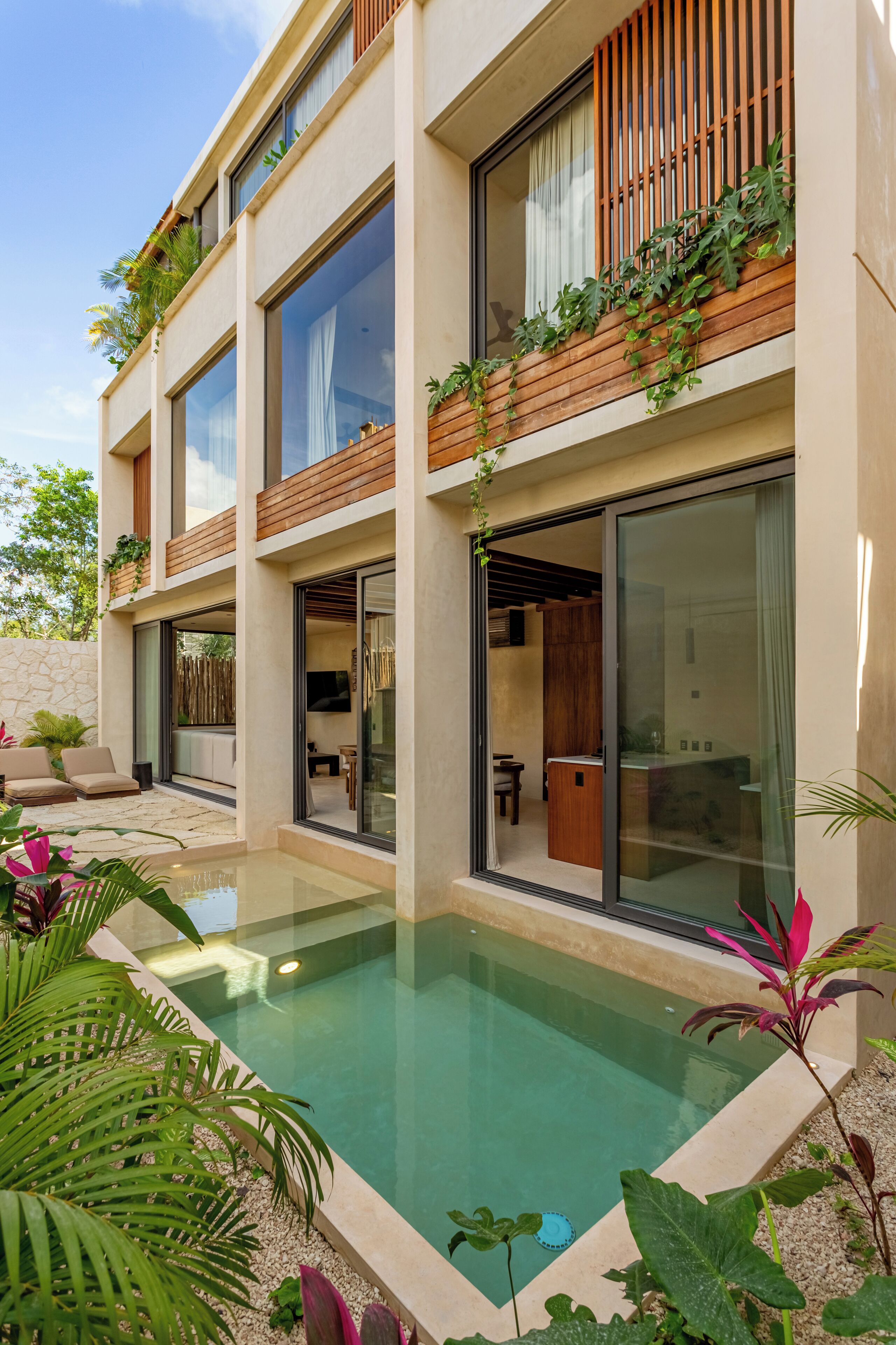 In-room safe, iron/ironing board, free WiFi, bed sheets