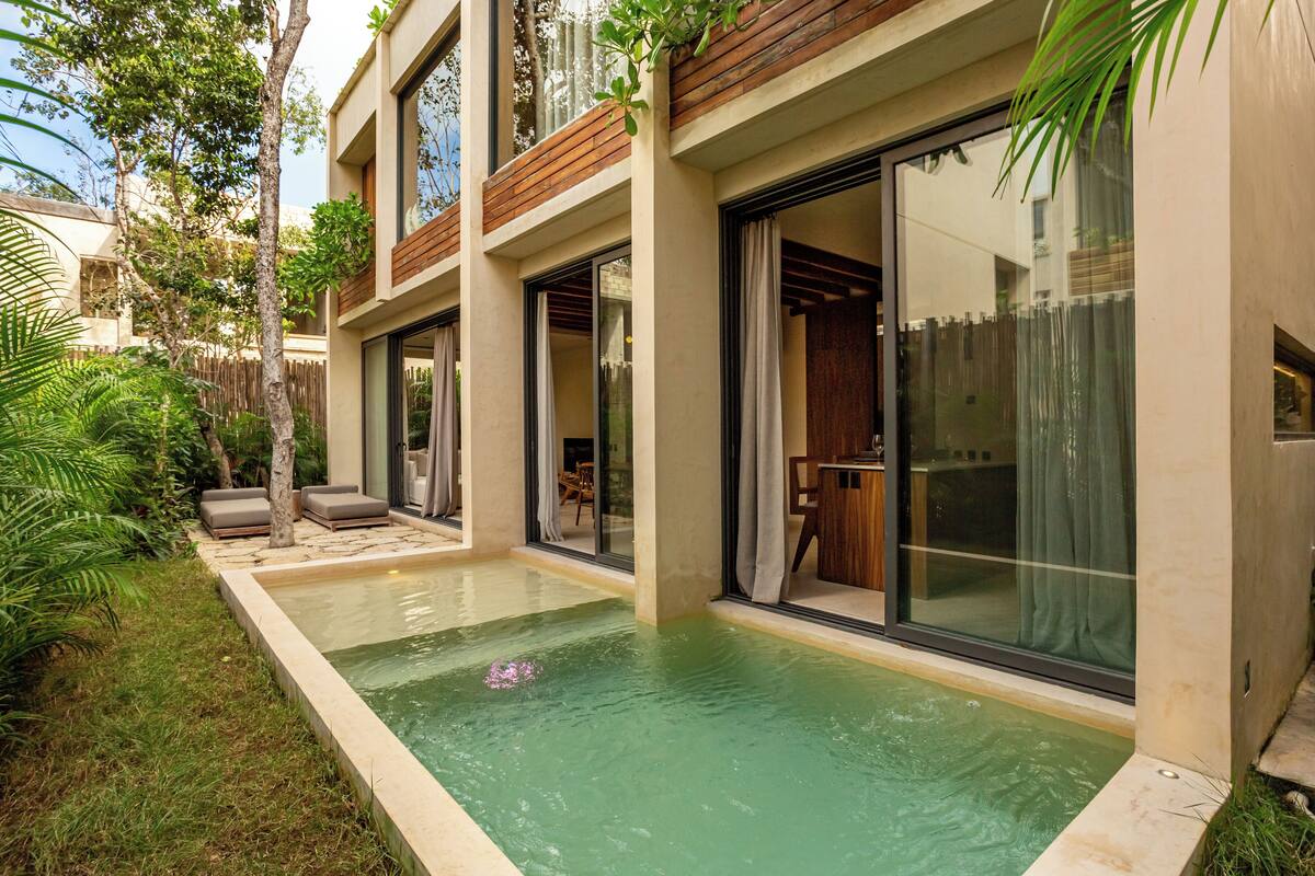 Premium Villa, Pool View | Premium bedding, in-room safe, laptop workspace, iron/ironing board