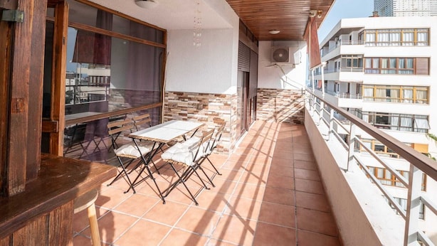 Balcony - Stunning Málaga Apartment With Ocean Views (Torremolinos)