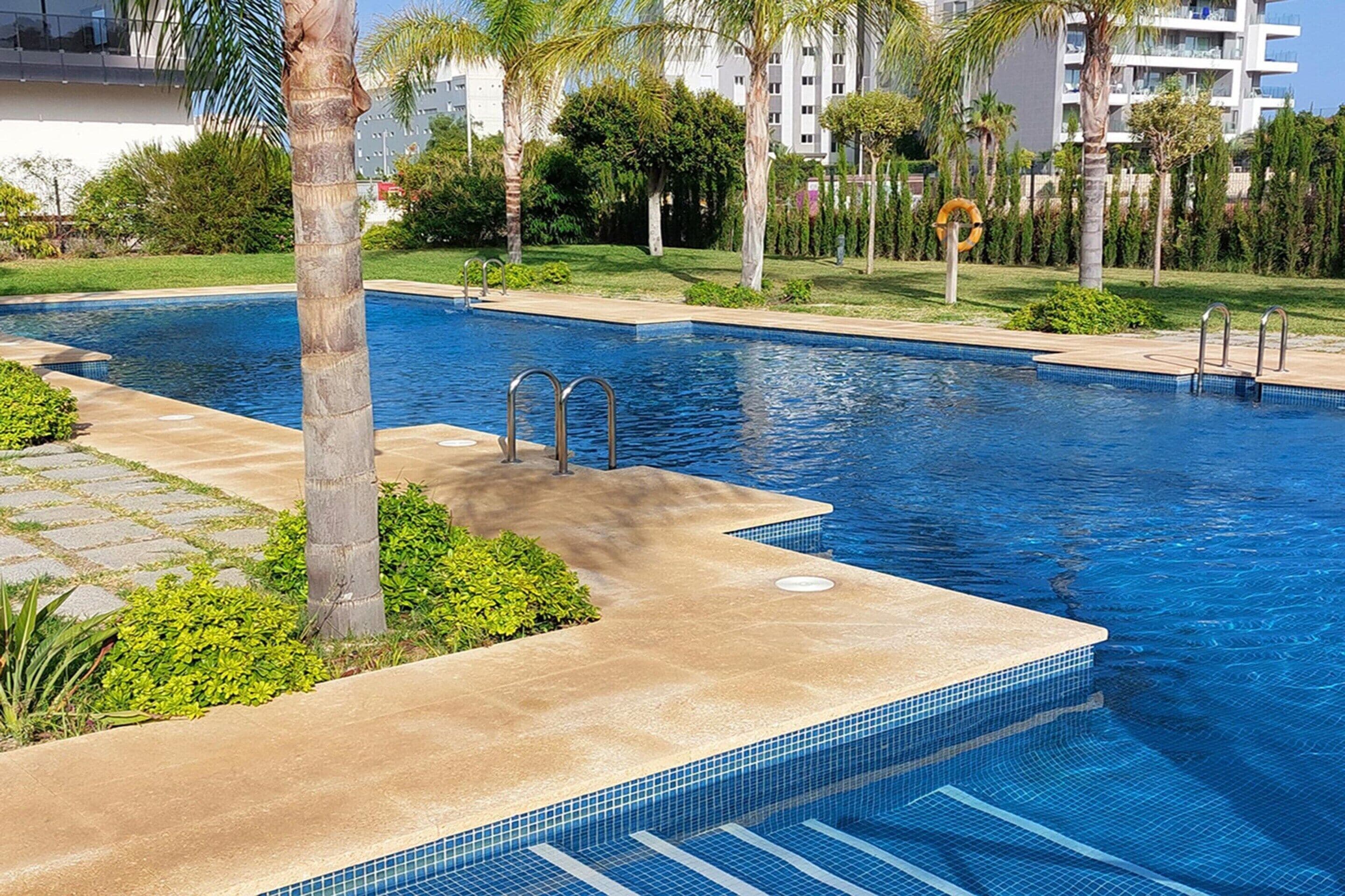 Leilighet | Basseng | Utendørsbasseng