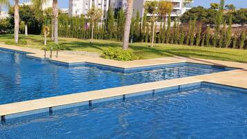 Apartamento | Piscina | Una piscina al aire libre