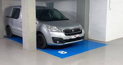 Flat in Villajoyosa With Sea Views & Pool