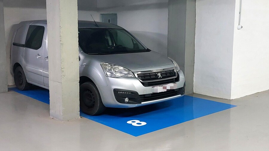 Flat in Villajoyosa With Sea Views & Pool